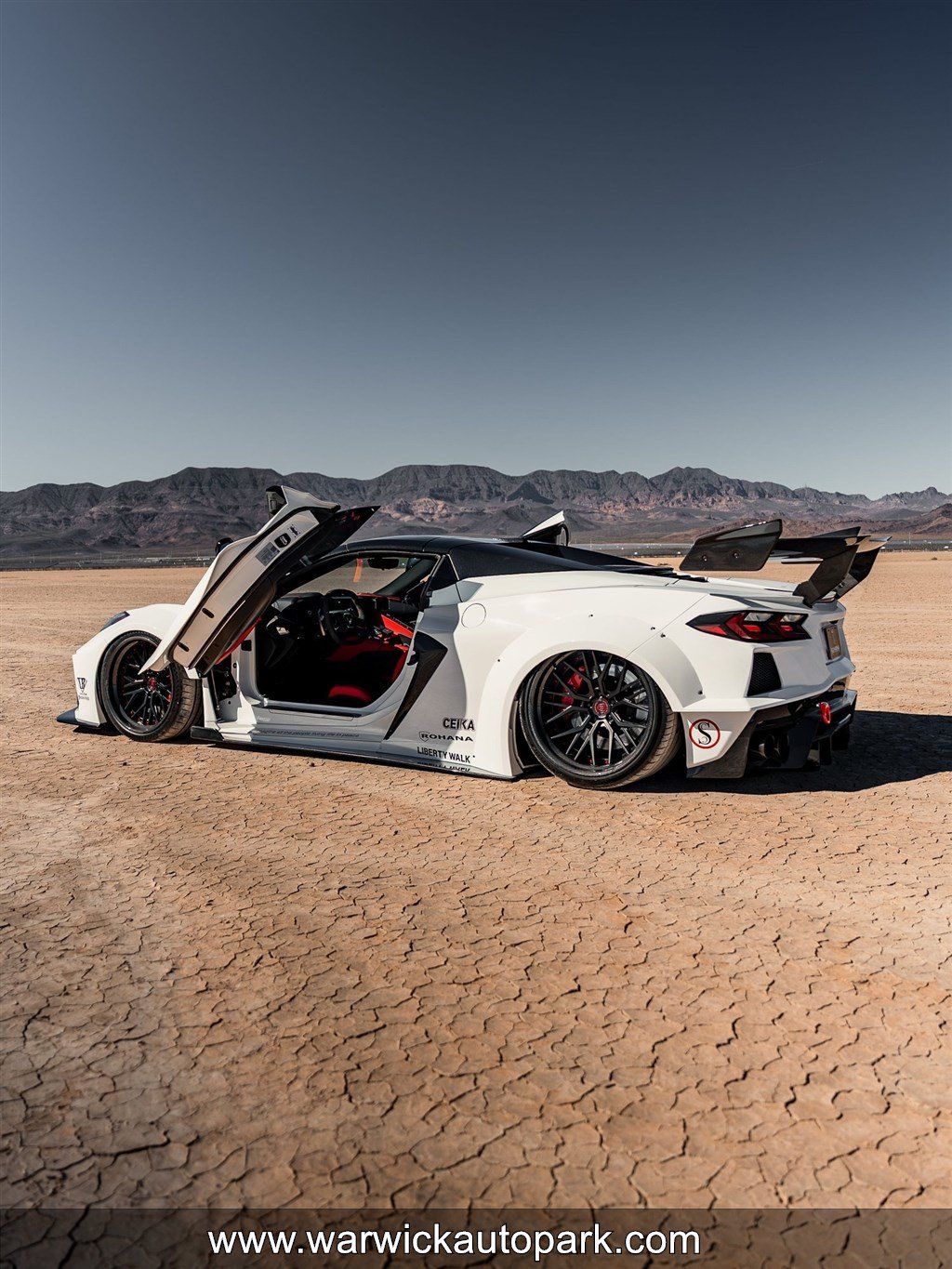 Used 2023 Chevrolet Corvette Stingray Preferred Conv w/ Z51 Performance Package RWD image 32