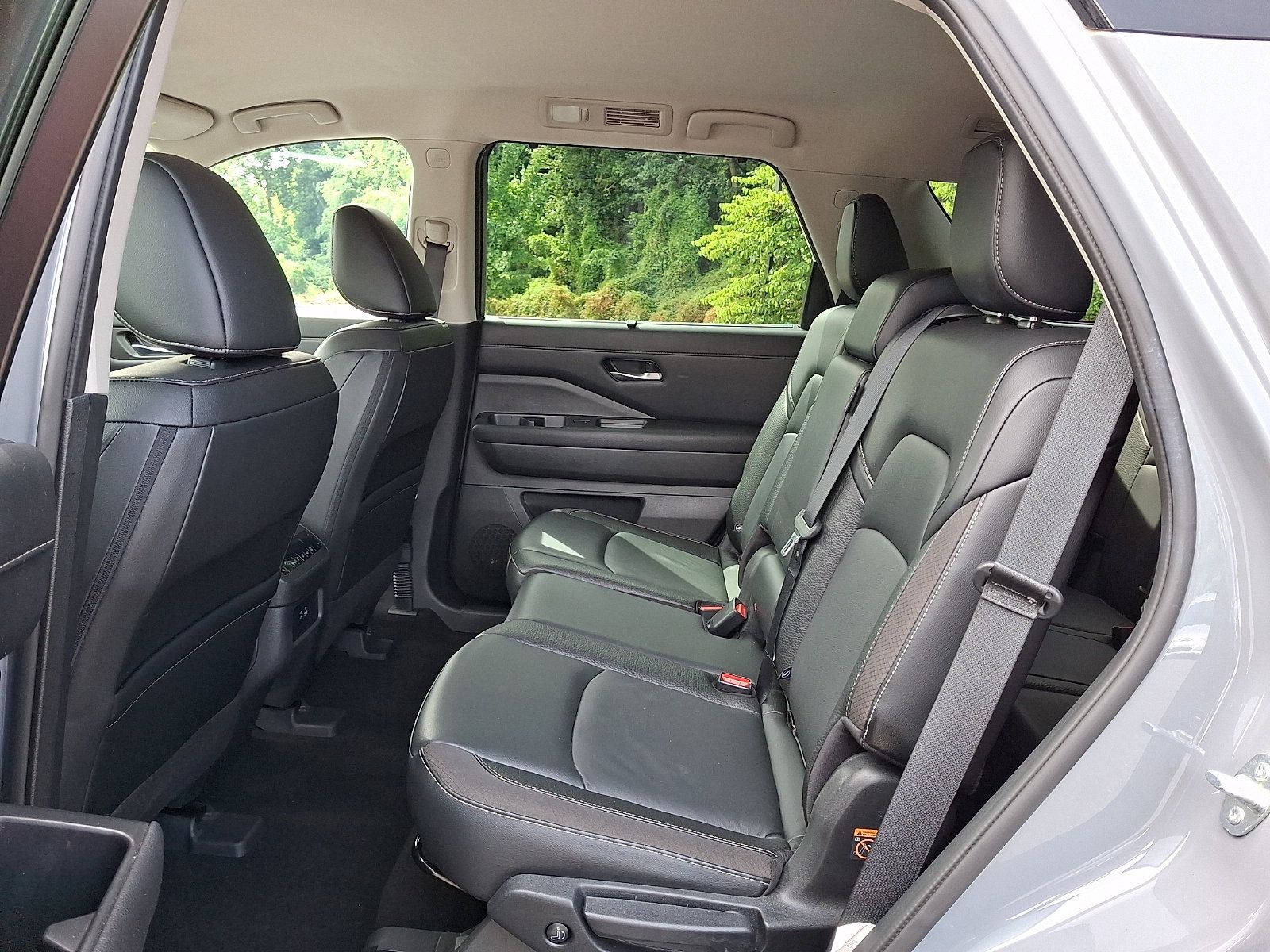 Certified 2024 Nissan Pathfinder SL AWD/4WD image 11