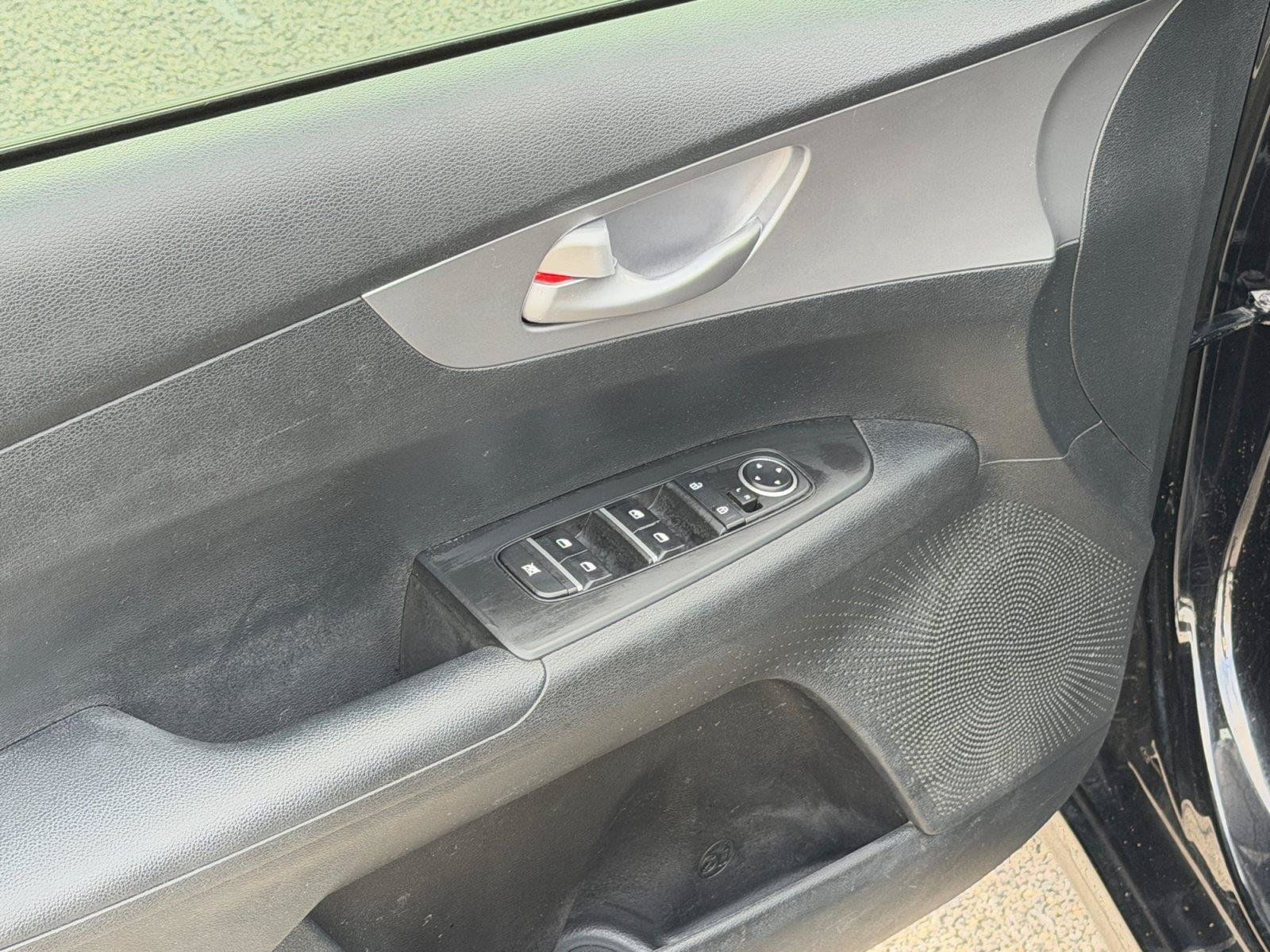 Used 2022 Kia Forte Sedan FWD image 30