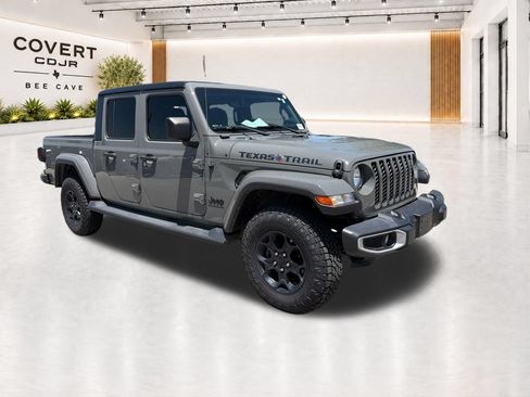 Used 2023 Jeep Gladiator Mojave AWD/4WD image 1