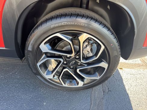 Used 2024 Chevrolet Trax RS w/ Driver Confidence Package image 28