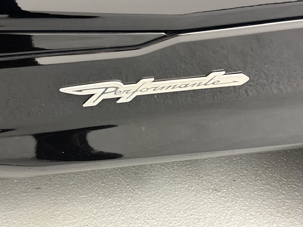 Used 2024 Lamborghini Urus Performante AWD/4WD image 27