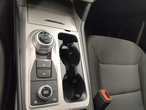 Used 2023 Ford Explorer XLT AWD/4WD image 26