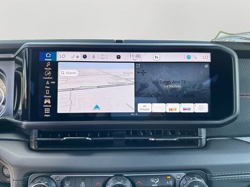 New 2025 Jeep Wrangler Unlimited Rubicon w/ XTREMEE 35" Tire Package image 18