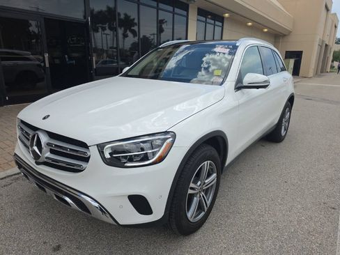 Used 2022 Mercedes-Benz GLC 300 image 3