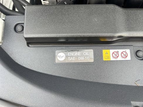 Used 2020 Toyota Corolla SE image 12