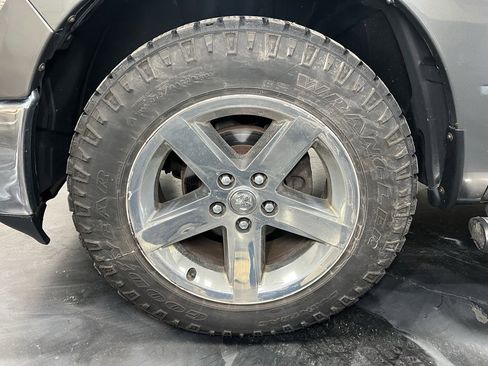 Used 2012 RAM 1500 Big Horn w/ Luxury Group image 22