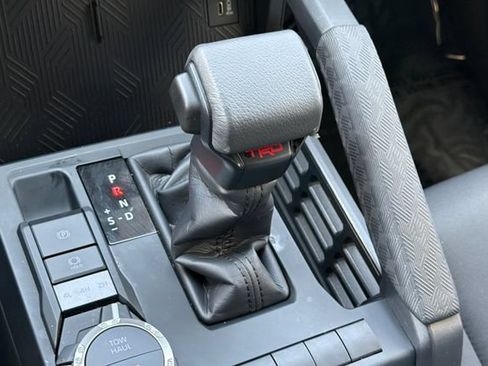 Used 2024 Toyota Tacoma TRD Sport AWD/4WD image 25