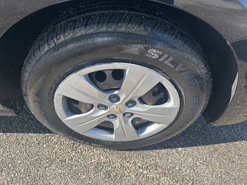 Used 2018 Chevrolet Cruze LS image 13