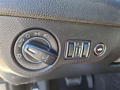 Used 2023 Chrysler 300 S image 18