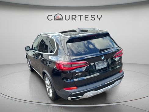 Used 2020 BMW X5 sDrive40i w/ Premium Package RWD image 3
