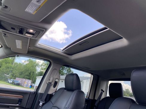 Used 2017 RAM 1500 Laramie w/ Convenience Group AWD/4WD image 24