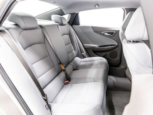 Used 2022 Chevrolet Malibu LS FWD image 35
