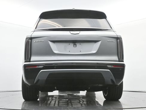 New 2026 Cadillac Vistiq Premium Luxury w/ LPO, Floor Liner Package image 18