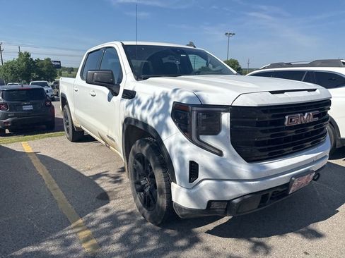 Used 2022 GMC Sierra 1500 Elevation AWD/4WD image 2