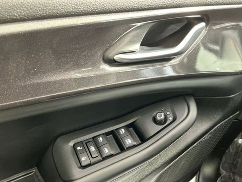 Used 2023 Jeep Grand Cherokee Altitude image 23