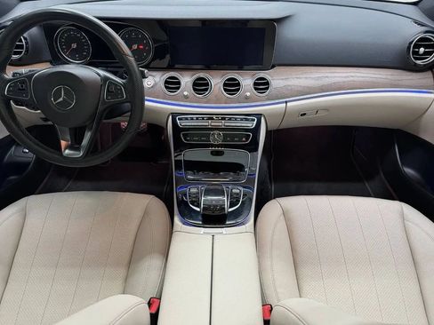 Used 2017 Mercedes-Benz E 400 4MATIC Wagon image 2