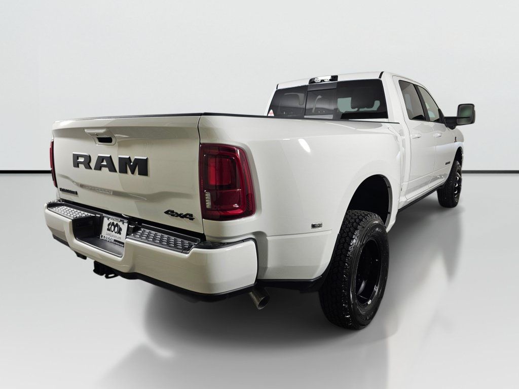 New 2026 RAM 3500 Laramie AWD/4WD image 4