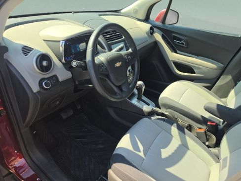 Used 2016 Chevrolet Trax LT FWD image 13