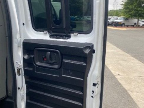 Used 2022 Chevrolet Express 3500 Extended w/ Driver Convenience Package image 11