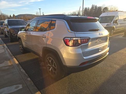 New 2026 Jeep Compass Limited image 4