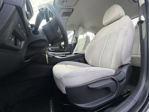 Used 2023 Hyundai Sonata SE image 17