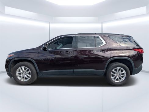 Used 2021 Chevrolet Traverse LT image 6