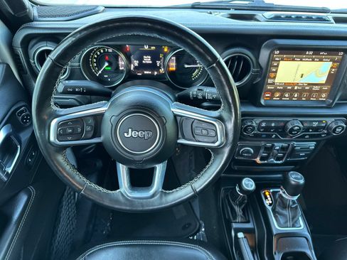 Used 2023 Jeep Wrangler Unlimited Sahara w/ Cold Weather Group AWD/4WD image 14