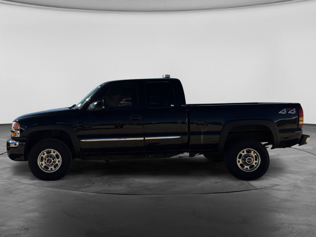 Used 2005 GMC Sierra 2500 SLE w/ Snow Plow Prep Package AWD/4WD image 4