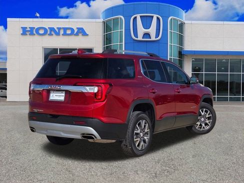 Used 2023 GMC Acadia SLE w/ Driver Convenience Package image 3