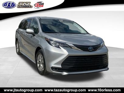 Used 2022 Toyota Sienna LE