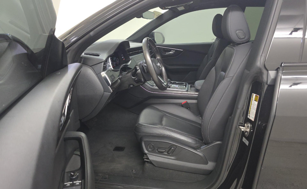 Used 2022 Audi Q8 Premium Plus w/ Premium Plus Package AWD/4WD image 5
