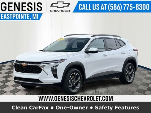 Used 2024 Chevrolet Trax LT w/ Driver Confidence Package image 1