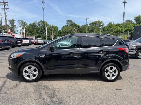 Used 2016 Ford Escape SE w/ Equipment Group 201A FWD image 5