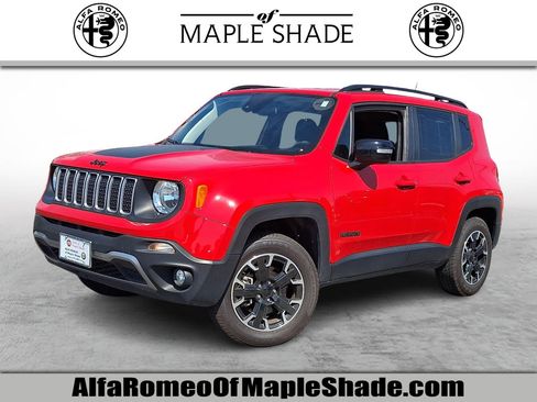 Used 2023 Jeep Renegade Latitude AWD/4WD image 1
