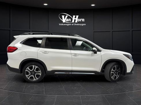 Used 2023 Subaru Ascent Limited AWD/4WD image 2