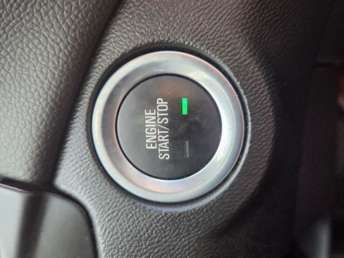 Used 2020 Chevrolet Equinox LT image 22