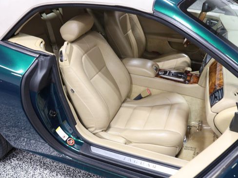 Used 2007 Jaguar XK Convertible RWD image 38