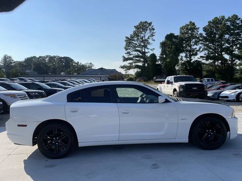 Used 2013 Dodge Charger R/T RWD image 9