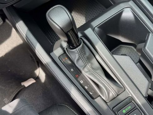 Certified 2023 Honda Accord EX image 29