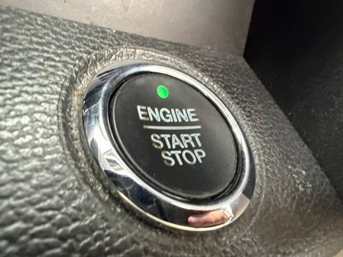 Used 2019 Ford F250 Lariat w/ Lariat Ultimate Package AWD/4WD image 25