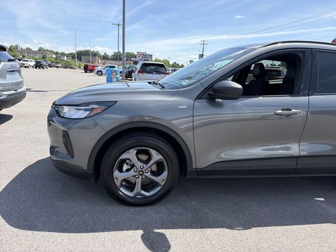Used 2025 Ford Escape ST-Line AWD/4WD image 12