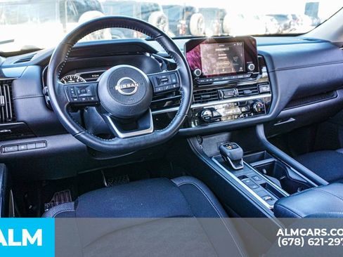 Used 2024 Nissan Pathfinder SV image 28