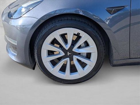 Used 2023 Tesla Model 3 Standard Range image 24