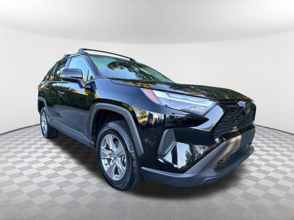 Used 2023 Toyota RAV4 XLE w/ Convenience Package FWD image 3