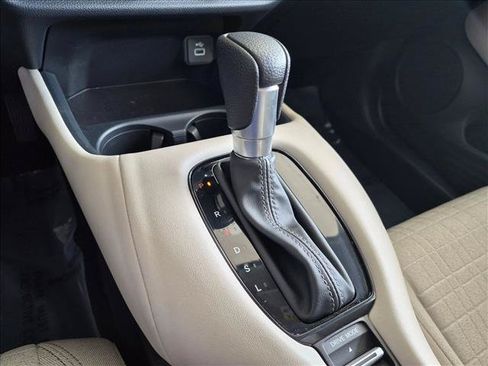 Used 2024 Honda HR-V LX image 11