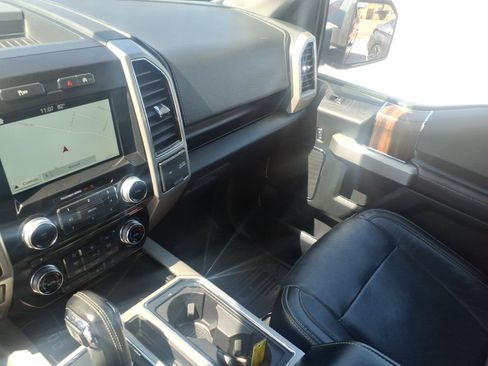 Used 2017 Ford F150 Lariat w/ Equipment Group 502A Luxury AWD/4WD image 20