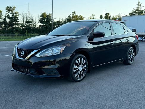 Used 2019 Nissan Sentra S FWD image 1