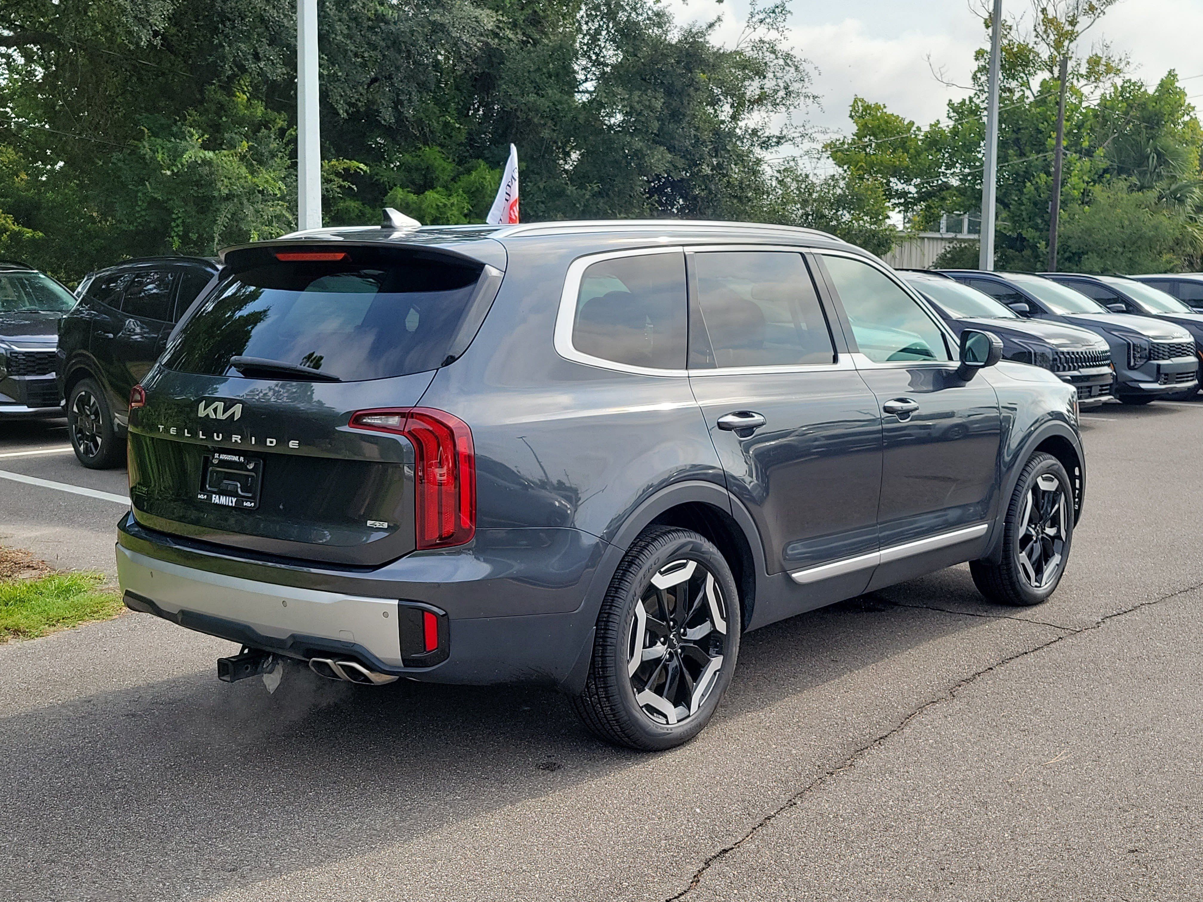 Certified 2024 Kia Telluride S AWD/4WD image 6