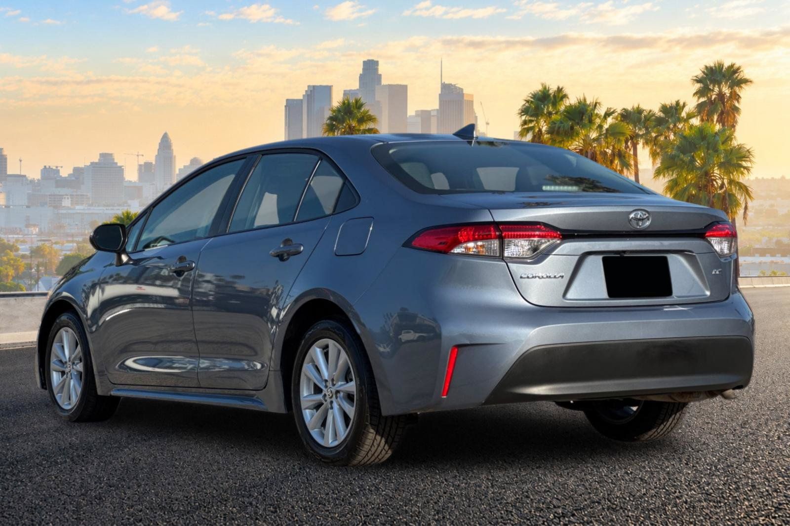 Used 2026 Toyota Corolla LE w/ LE Premium Package FWD image 6